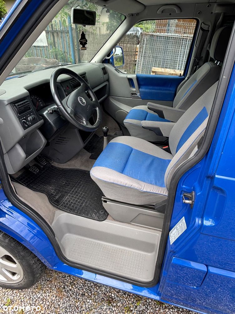 Volkswagen Multivan - 5