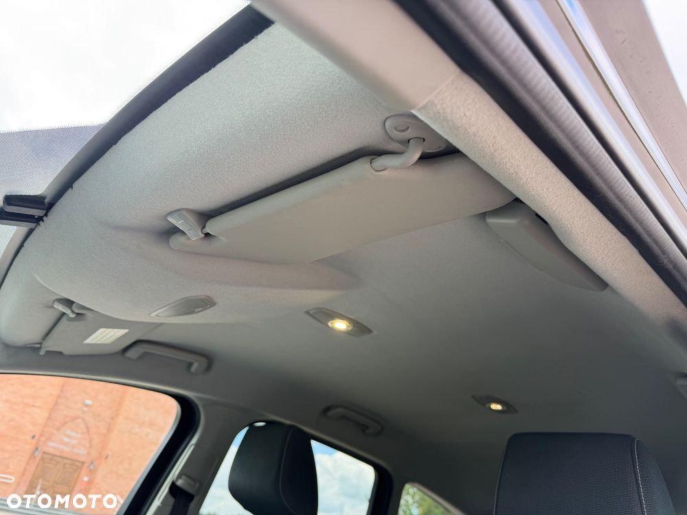 Ford C-MAX 1.6 Ti-VCT Titanium - 19