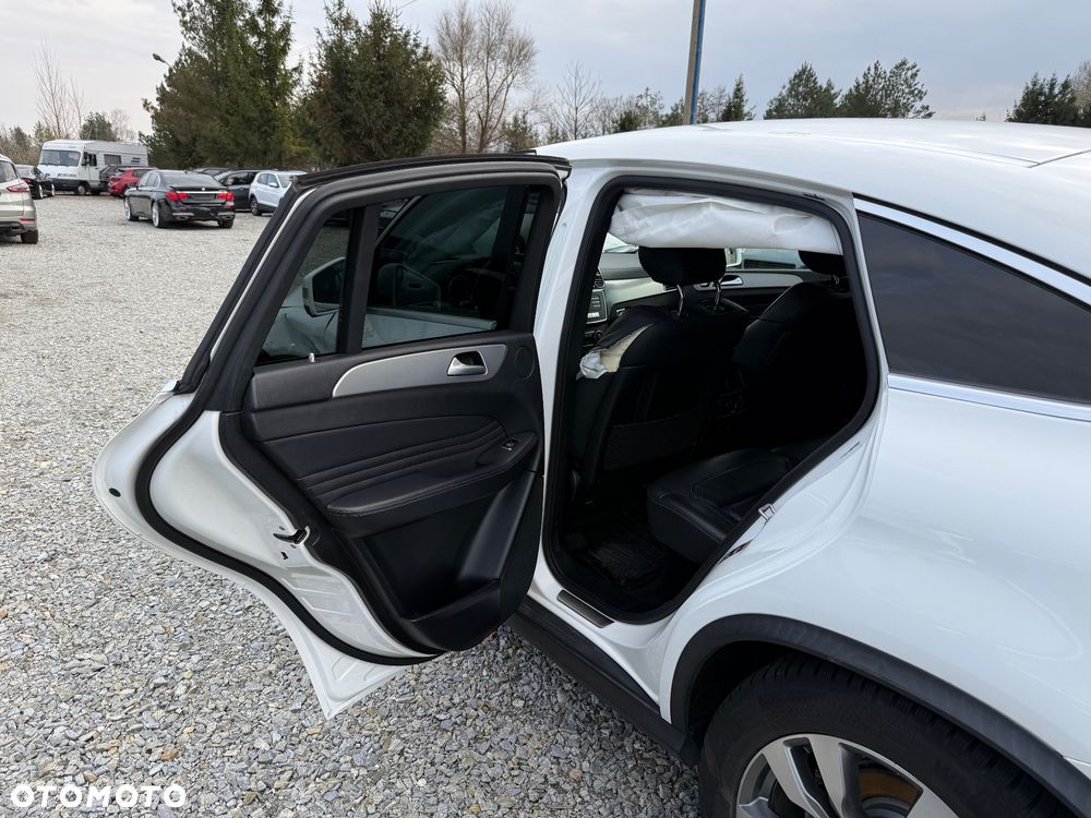 Mercedes-Benz GLE 350 d 4Matic 9G-TRONIC AMG Line - 28