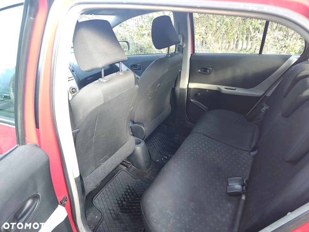 Toyota Yaris 1.0 Luna A/C - 6