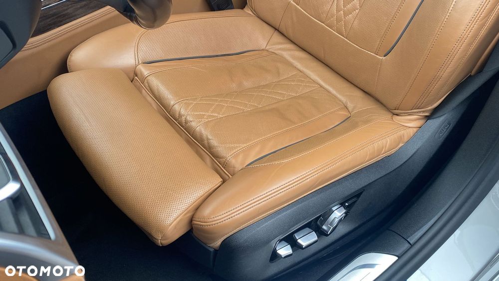 BMW Seria 7 740d xDrive mHEV sport - 18