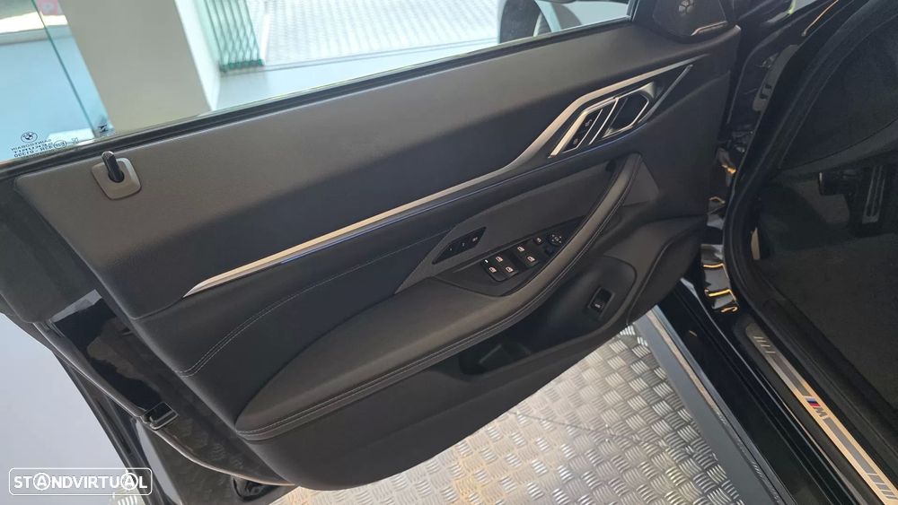 BMW i4 eDrive40 Pack Desportivo M - 32