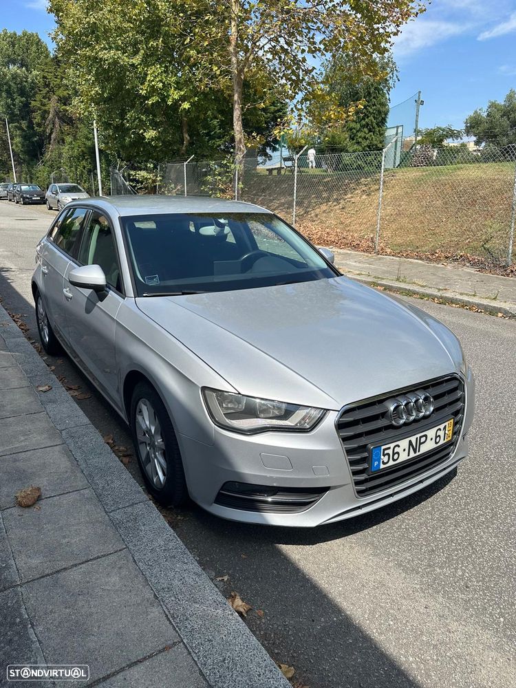 Audi A3 Sportback 2.0 TDI Attraction - 2