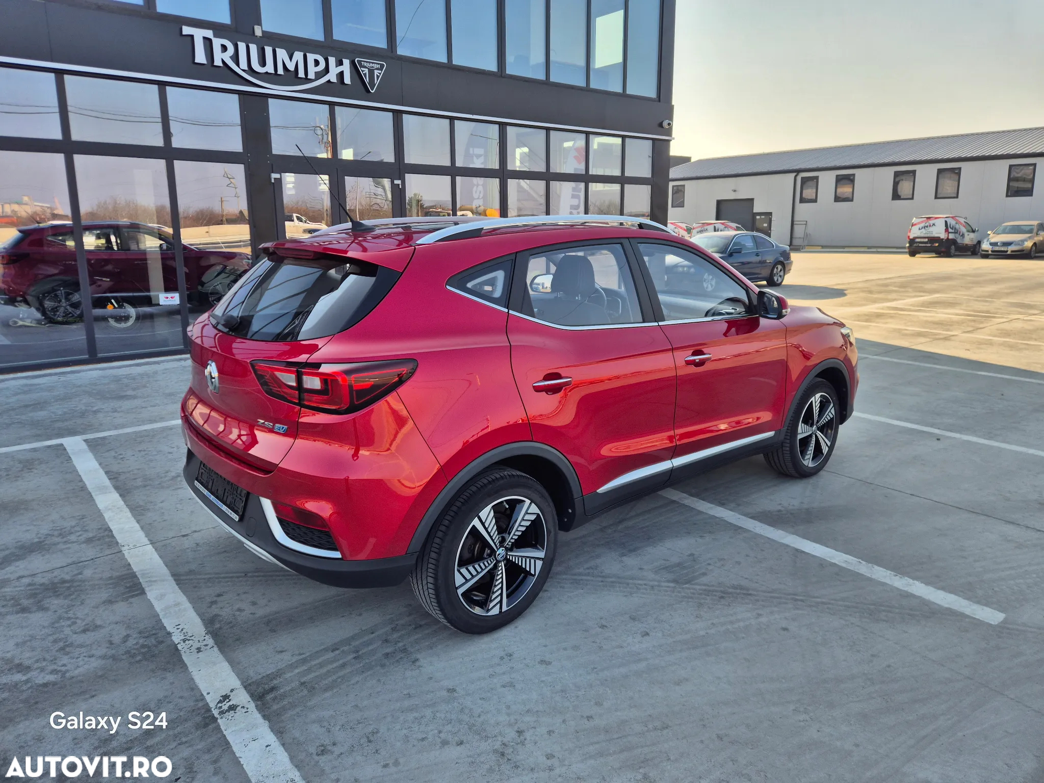 MG ZS EV Luxury - 25