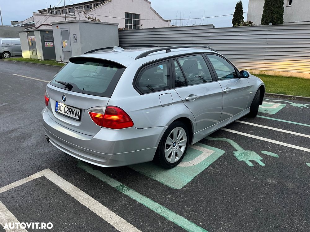 BMW Seria 3 318d DPF Touring - 3
