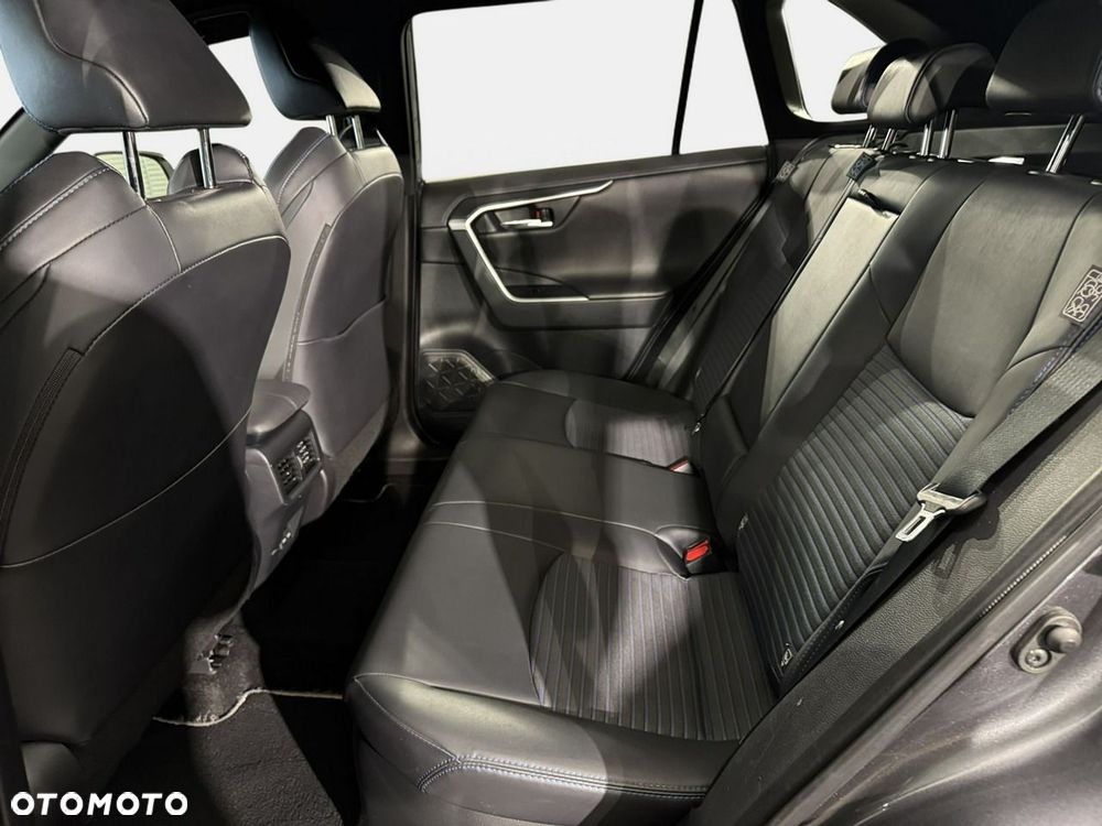 Toyota RAV4 - 26