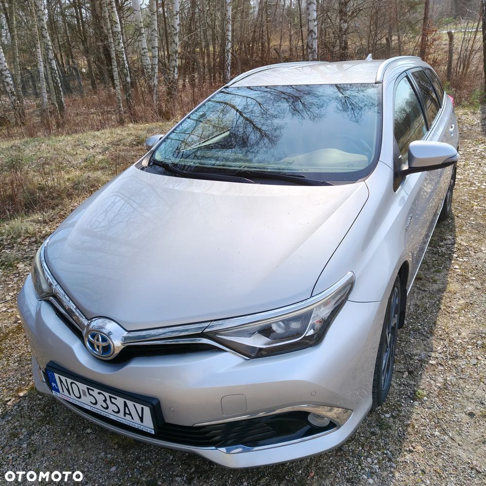 Toyota Auris Hybrid 135 Prestige - 8