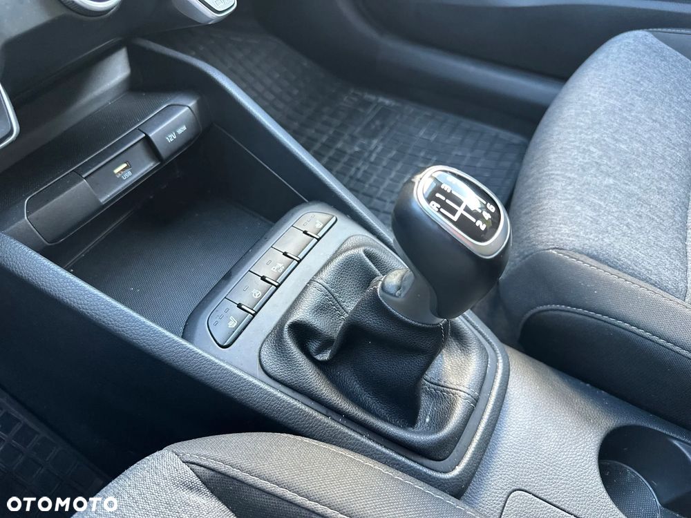 Kia Stonic - 16