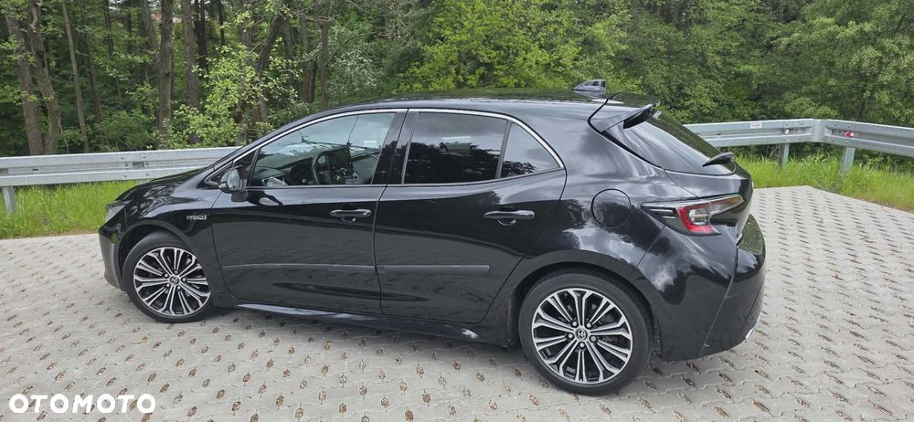 Toyota Corolla - 1