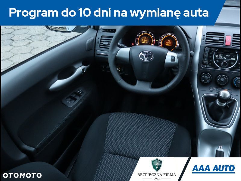 Toyota Auris - 8