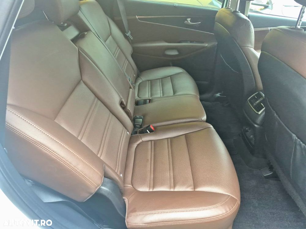 Kia Sorento 2.0 DSL 6AT 4x4 Cosmo - 29