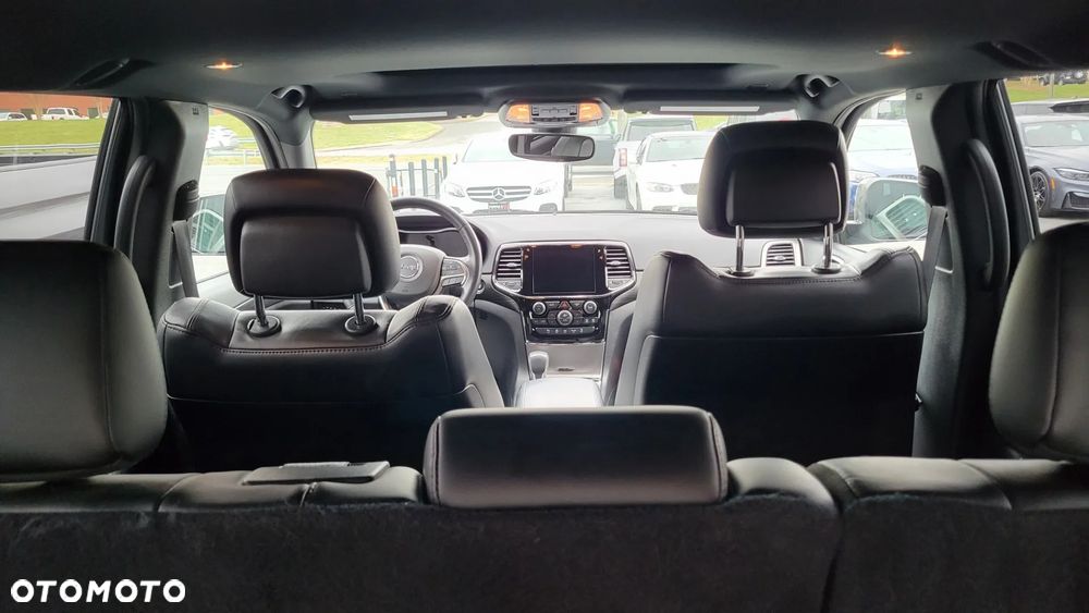 Jeep Grand Cherokee - 16