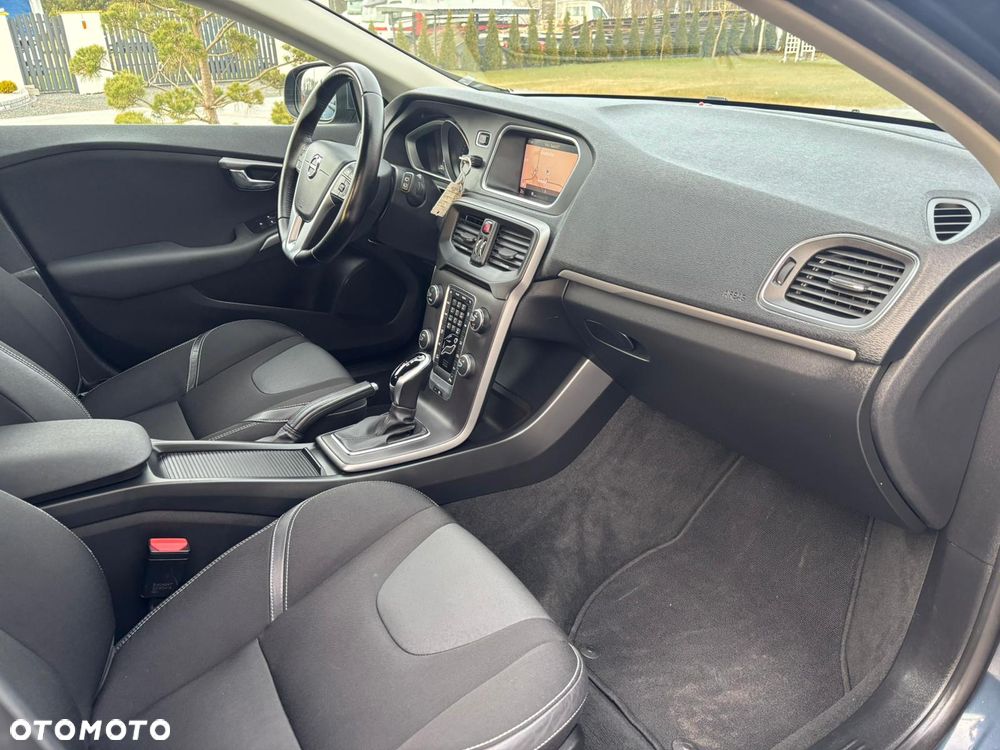 Volvo V40 D3 Geartronic RDesign - 7