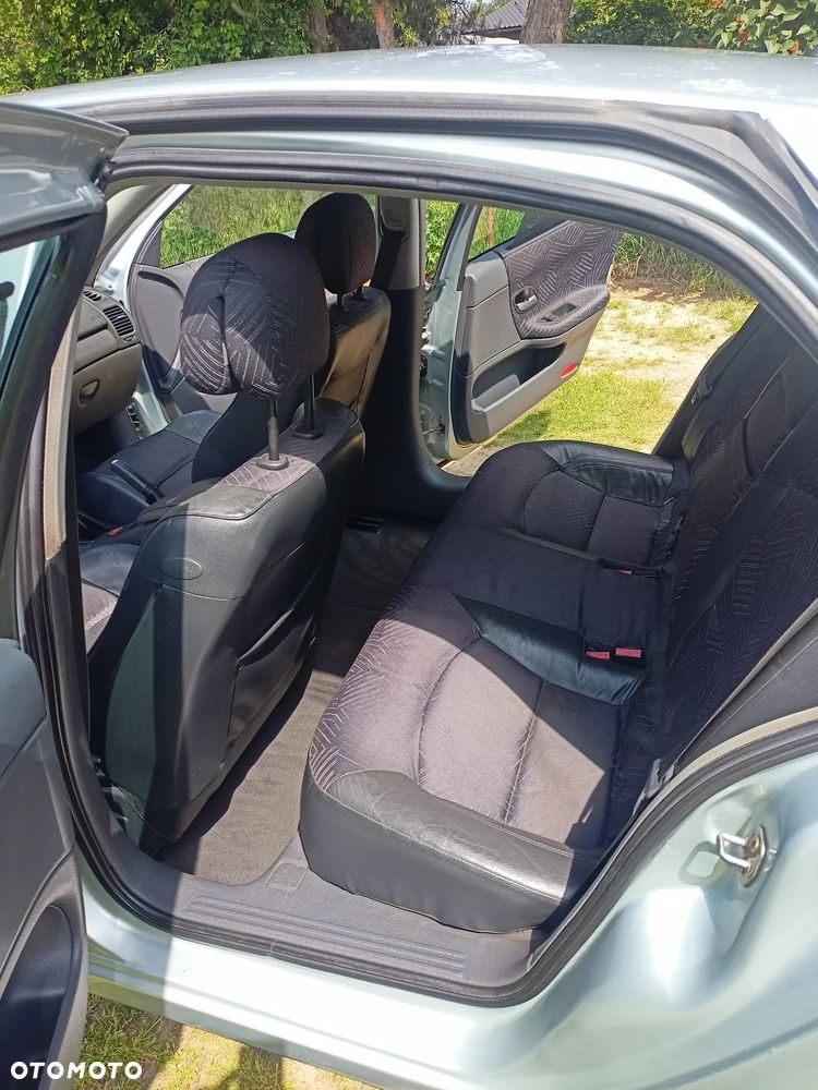 Renault Laguna - 4