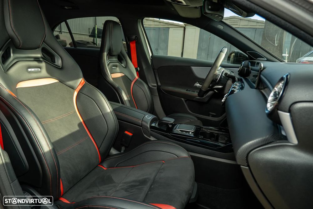 Mercedes-Benz A 35 AMG 4Matic Speedshift DCT 7G - 22