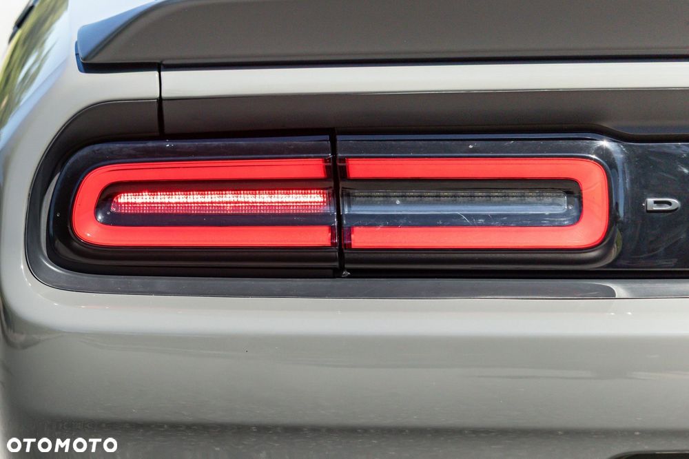 Dodge Challenger 5.7 R/T - 12