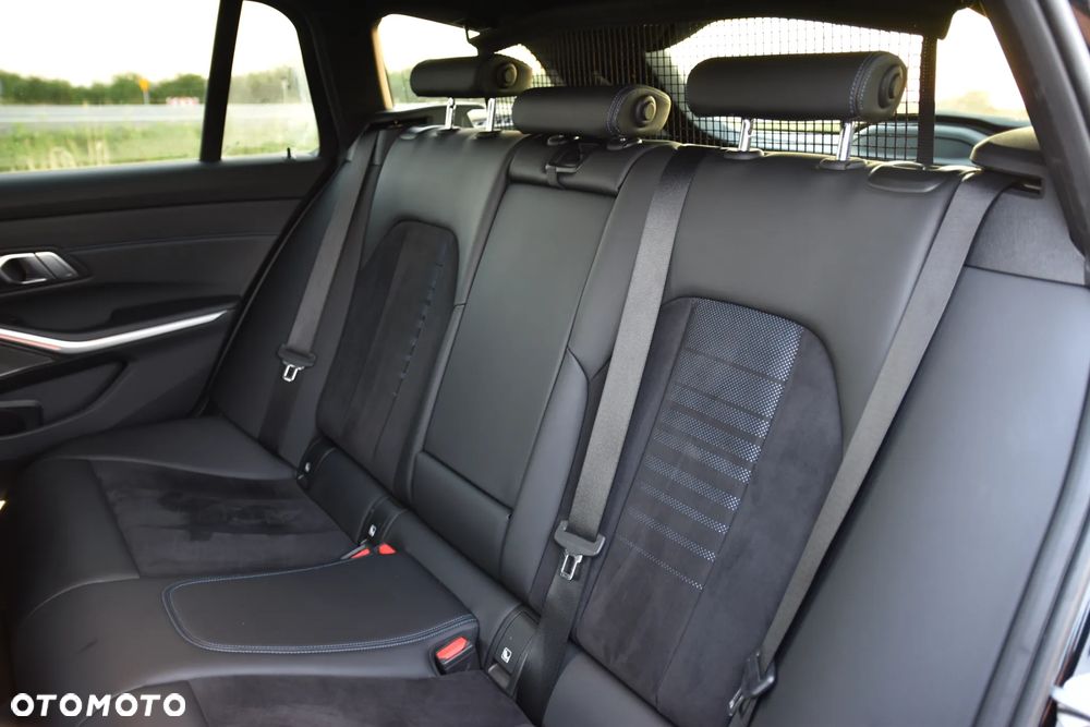 BMW Seria 3 320d mHEV M Sport - 16