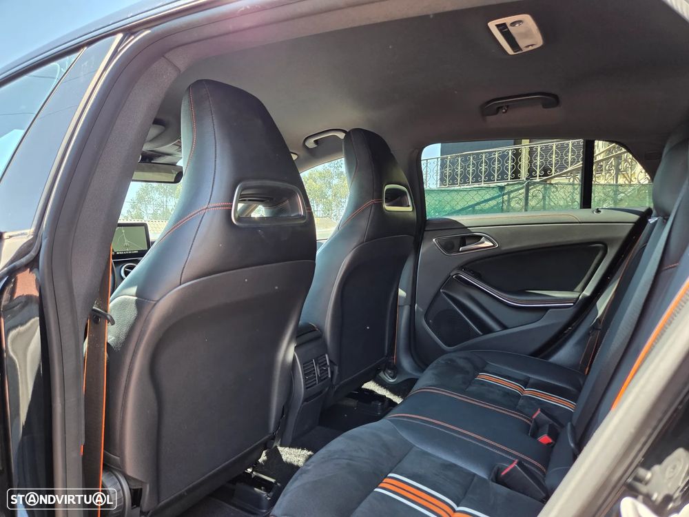 Mercedes-Benz CLA 220 (CDI) d 7G-DCT Orange Art Edition - 34