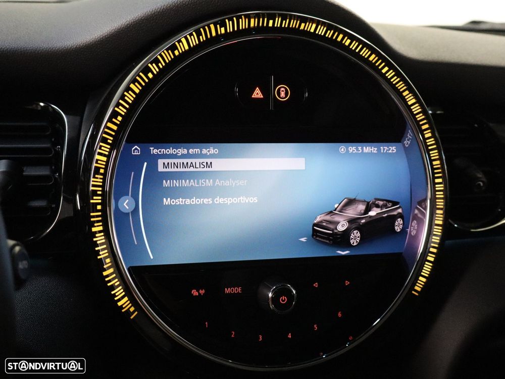 MINI Cabrio Cooper Auto - 28