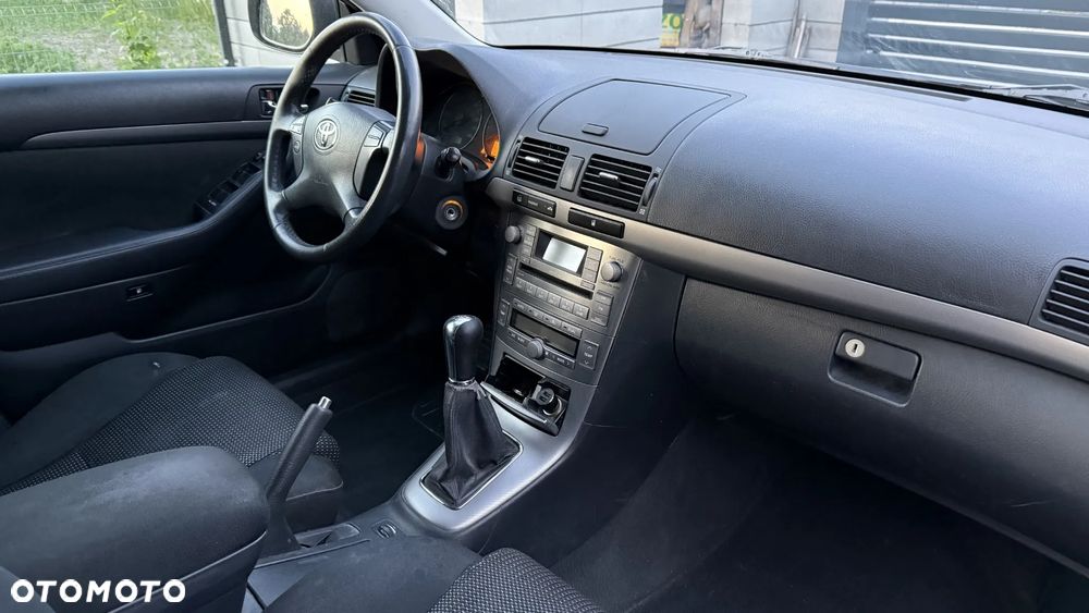 Toyota Avensis 1.8 VVT-i Sol - 5