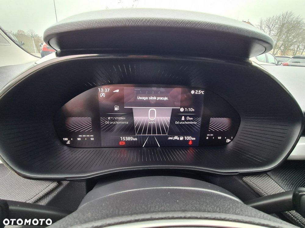 Skoda Fabia 1.0 TSI Style Color - 19