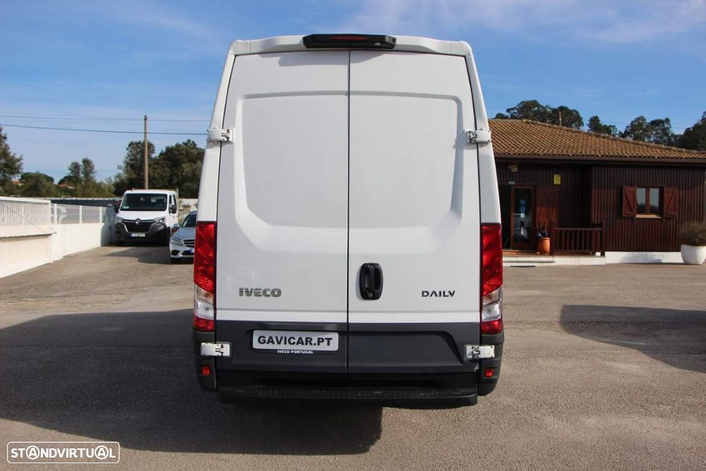 Iveco Daily 2.3 35S16V 3520L 12M3 - 11