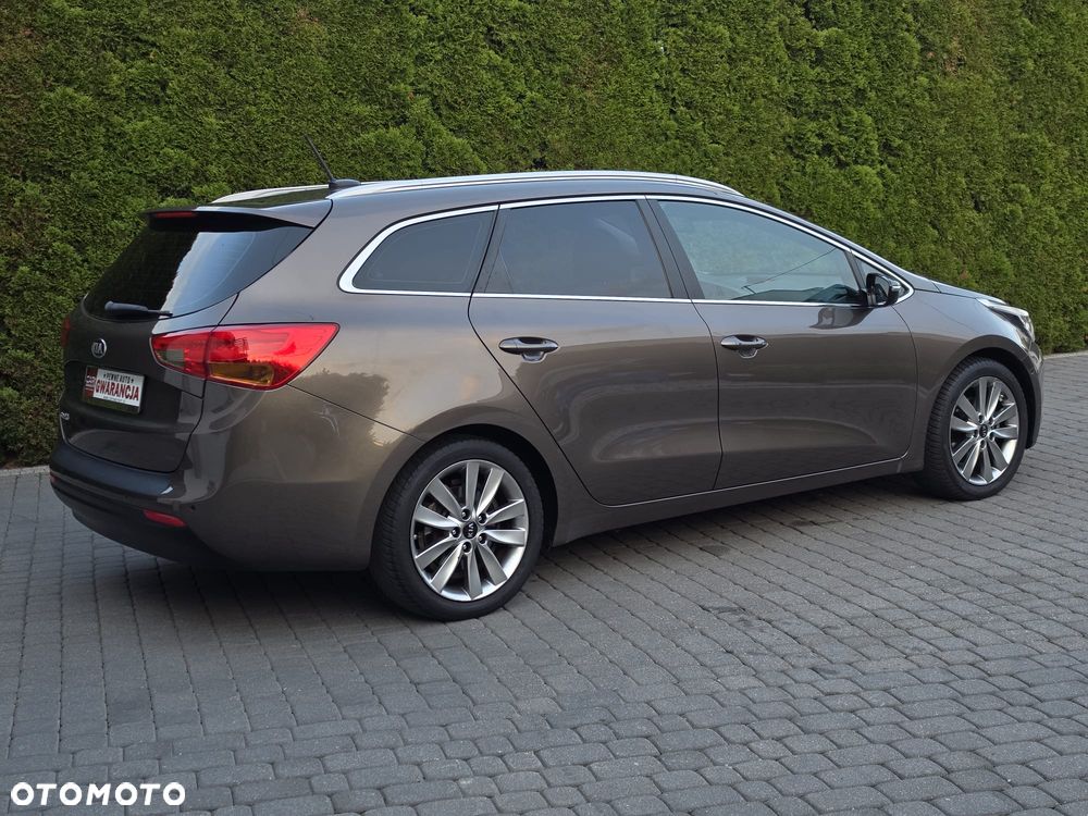 Kia Ceed 1.6 GDI DCT Platinum Edition - 33