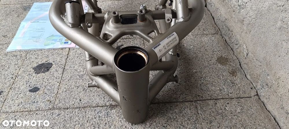 DUCATI STREETFIGHTER 1098S RAMA Z DOKUMENTAMI - 5