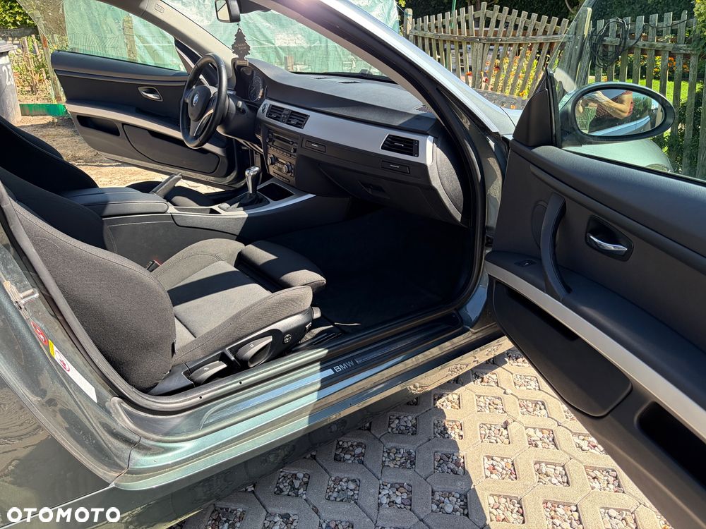 BMW Seria 3 320i - 17