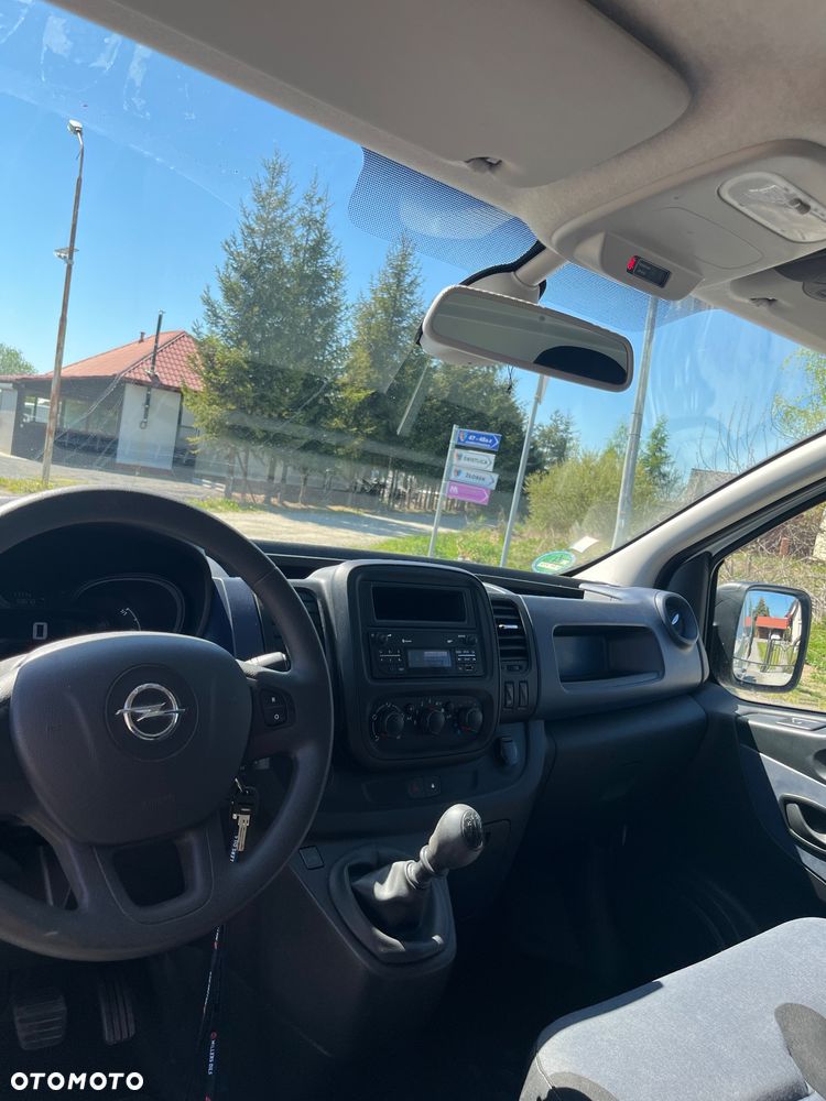 Opel Vivaro - 13