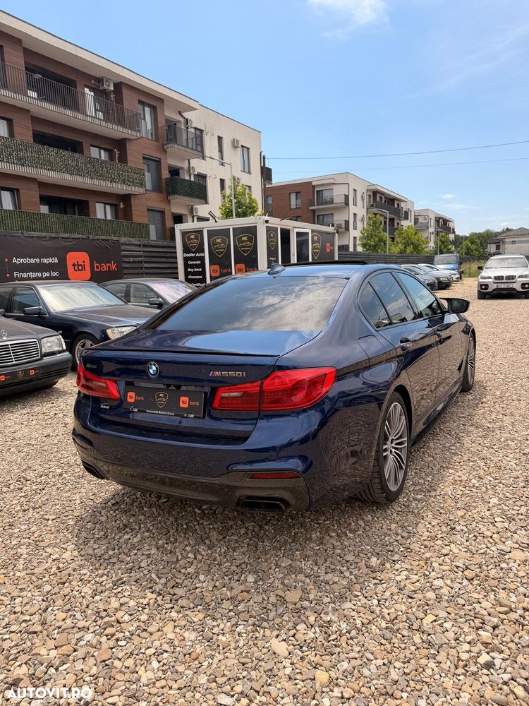 BMW Seria 5 550i xDrive AT - 9