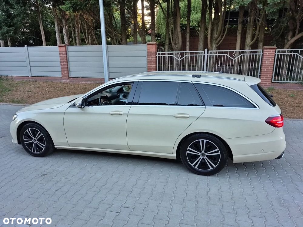 Mercedes-Benz Klasa E 220 d 9G-TRONIC - 5