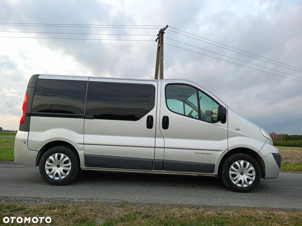 Renault Trafic Passenger Expression - 22