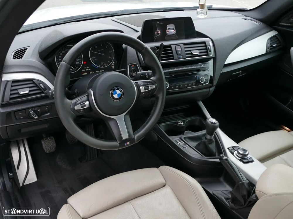 BMW 116 d Pack M - 23