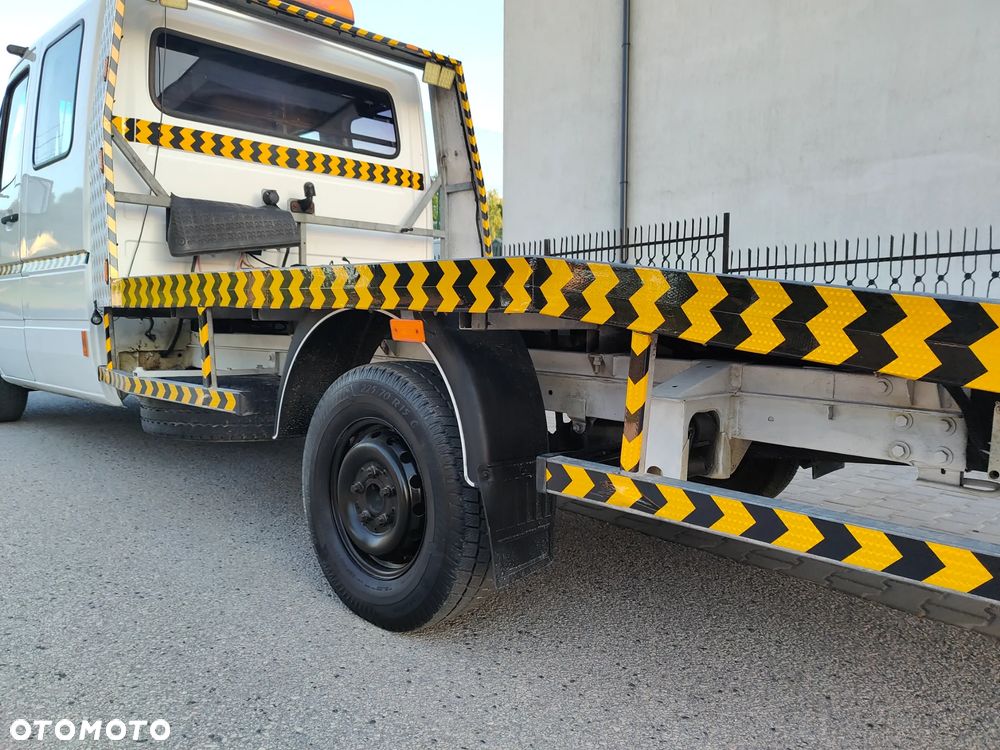 Mercedes-Benz Sprinter - 21