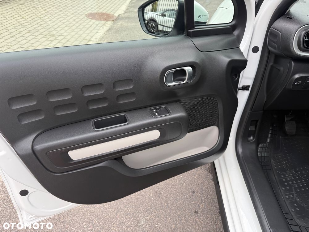 Citroën C3 1.2 PureTech Shine - 17
