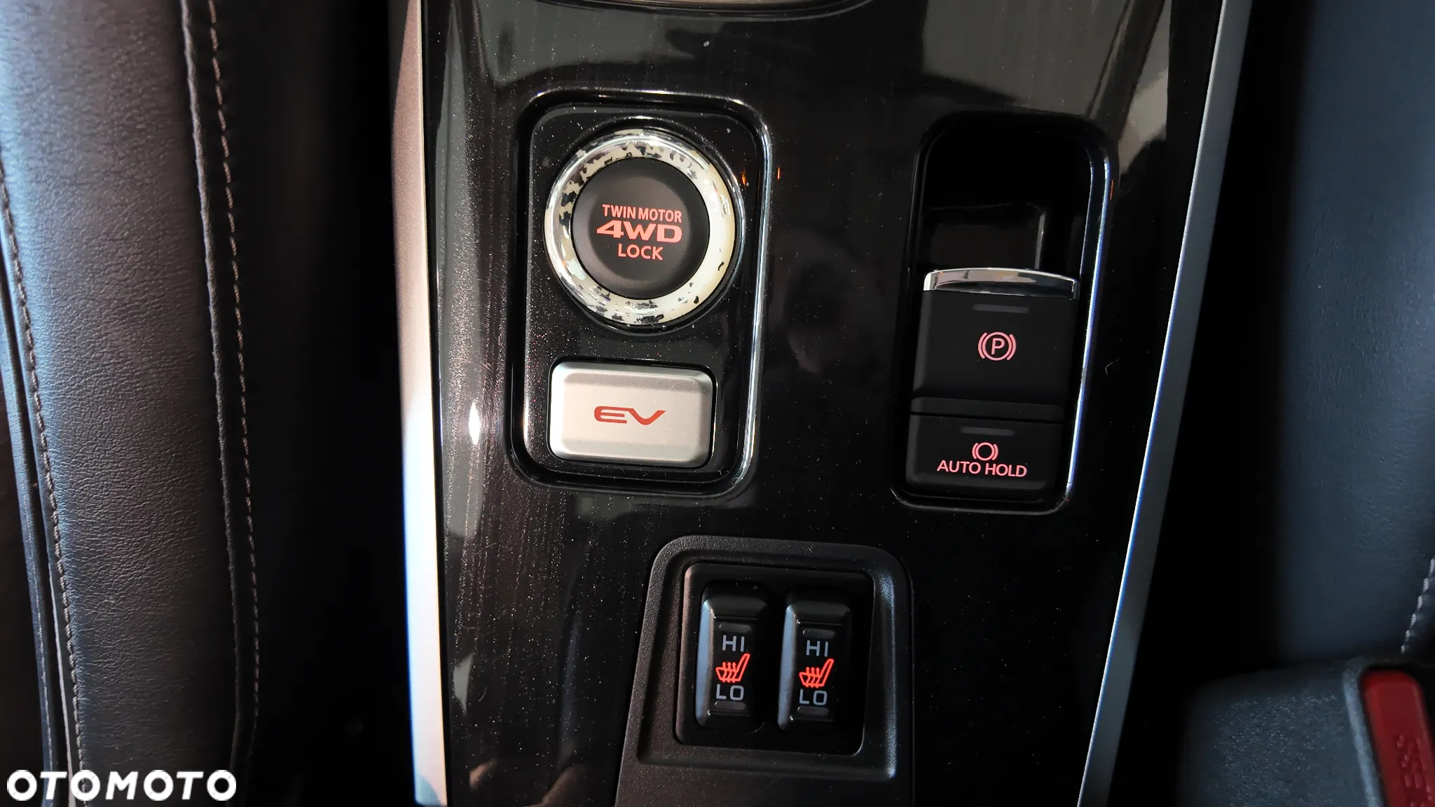 Mitsubishi Outlander 2.0 4WD Plug-In Hybrid - 39
