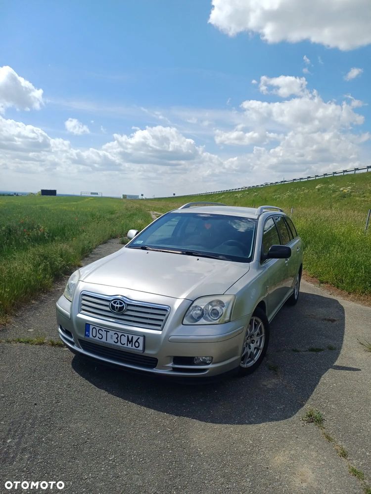 Toyota Avensis 2.0 D-4D Sol Plus - 1