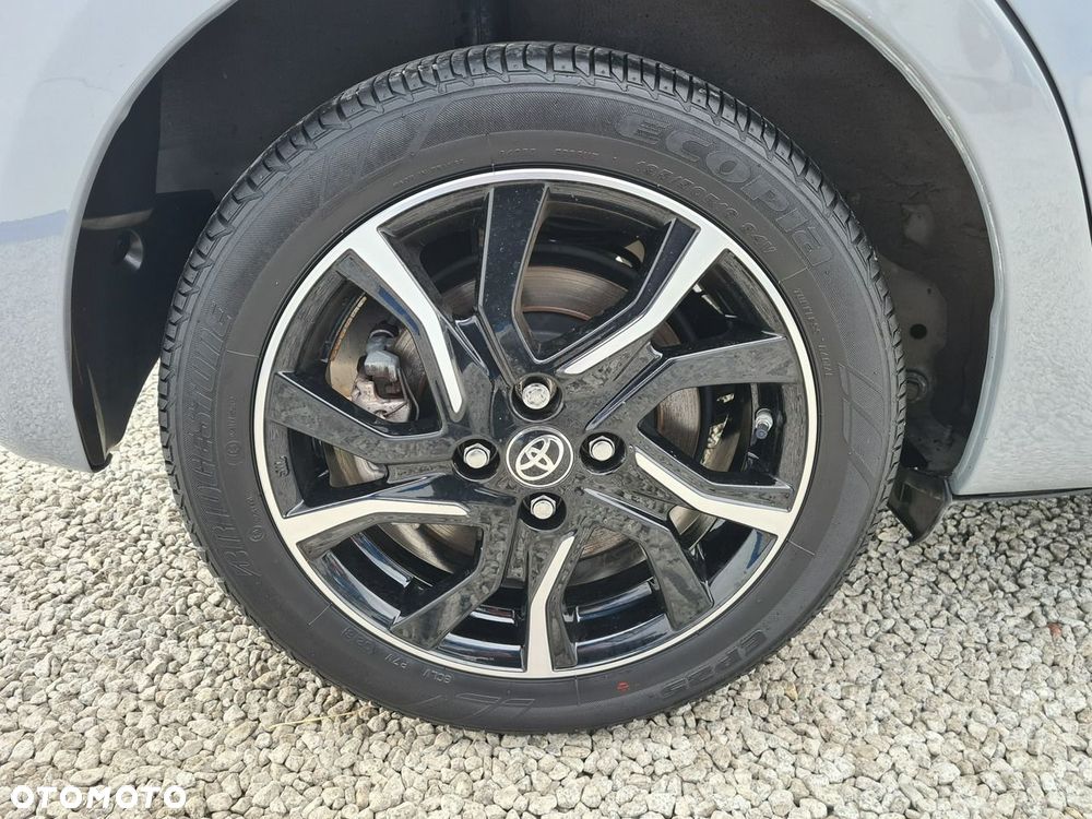 Toyota Yaris Hybrid 100 Premium - 35