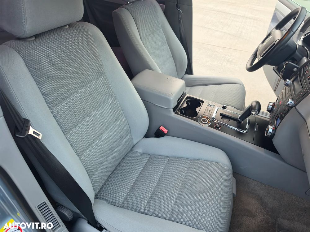 Volkswagen Touareg - 16