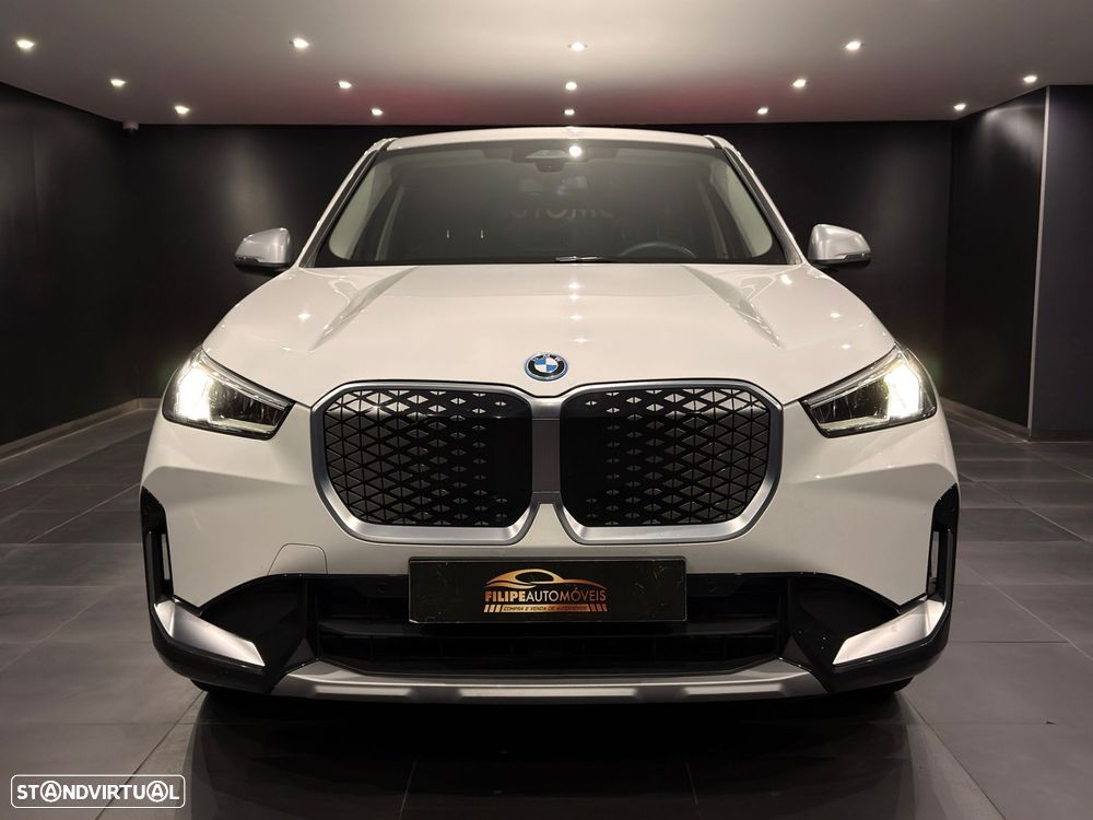 BMW iX1 eDrive20 xLine - 2