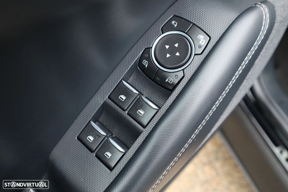 Ford Mustang Mach-E Alargada - 17