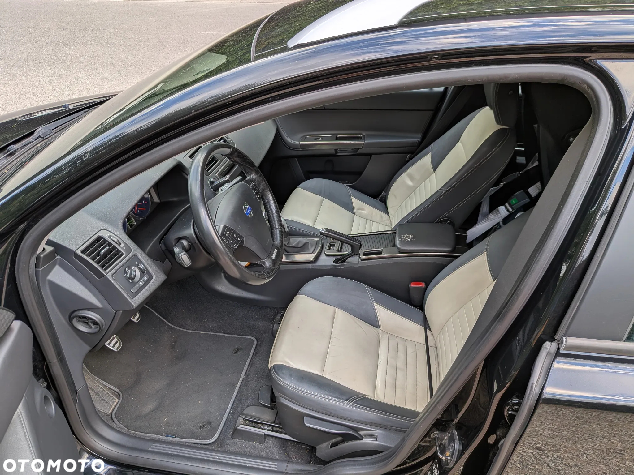 Volvo V50 D3 R-Design - 10