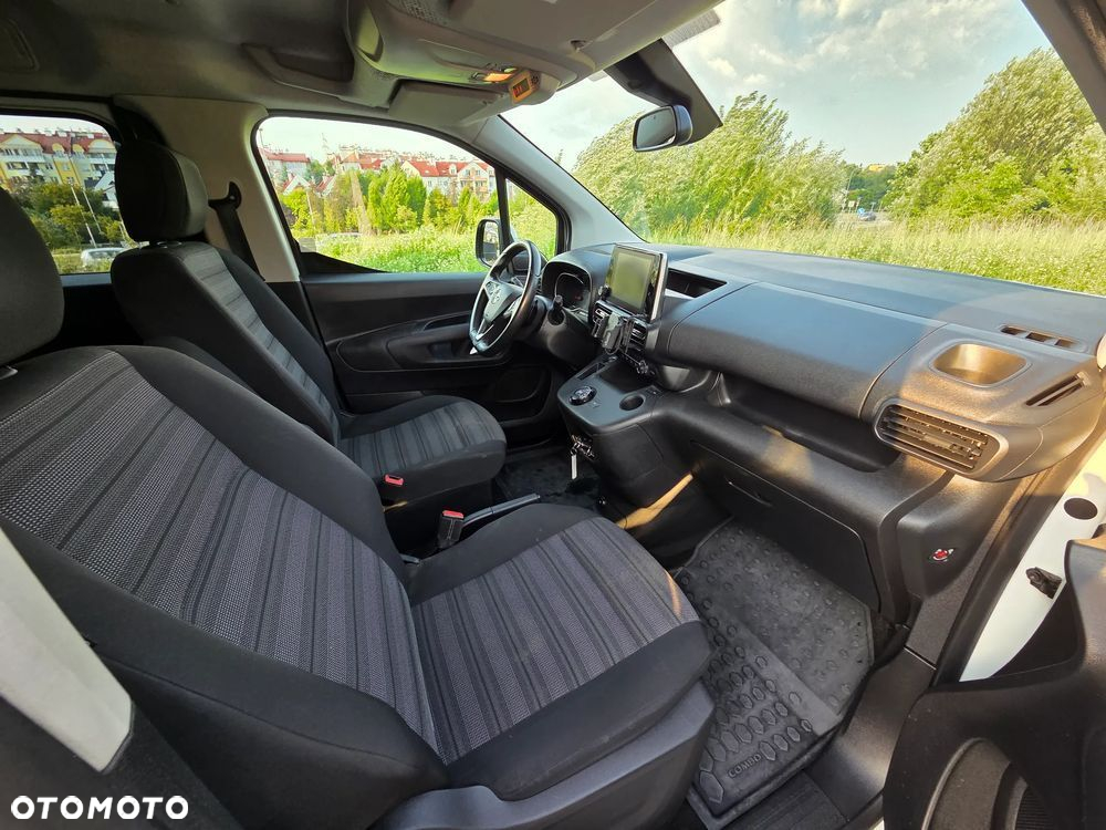 Opel Vivaro C - 9