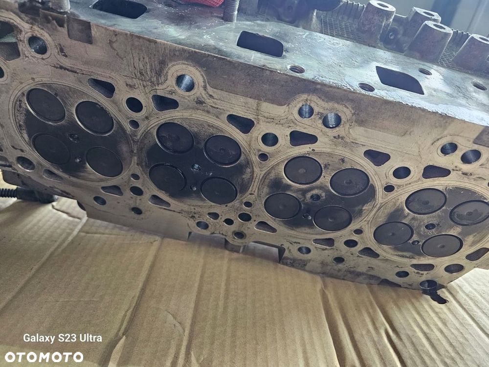 Głowica kompletna 2,5 140 koni euro5 Maxity Cabstar 07-23r - 2