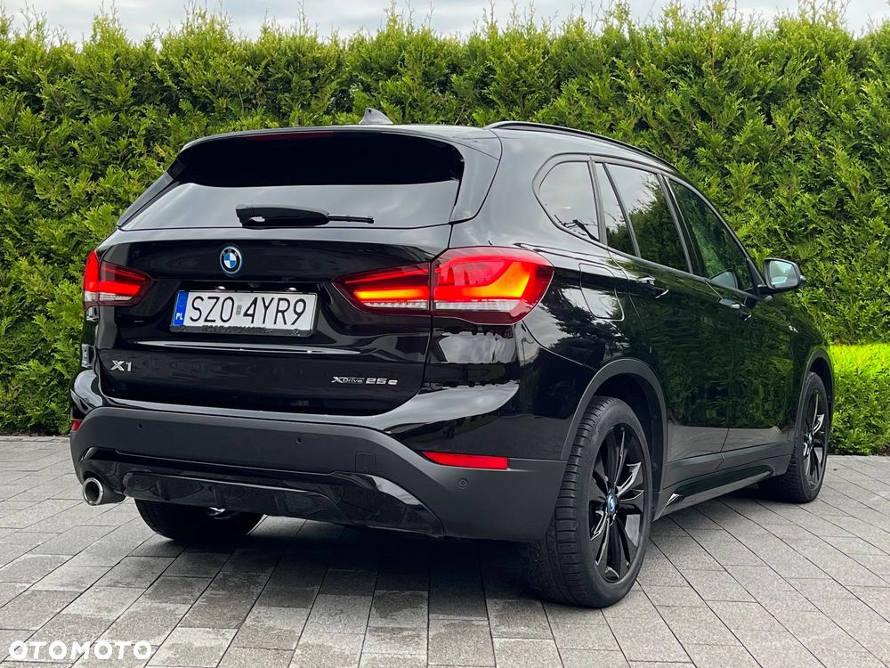 BMW X1 xDrive25e Sport Line - 8