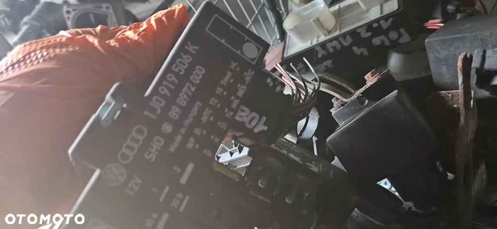 SPRZEDAŻ HURTOWA HURT Przepustnica Przepływomierz Przekaźnik świec żarowych VW Golf V Passat B6 Audi A6 C6 Audi A8 D3 Q7 4L BMW 5 E60 Fabia II Ibiza 6J - 19