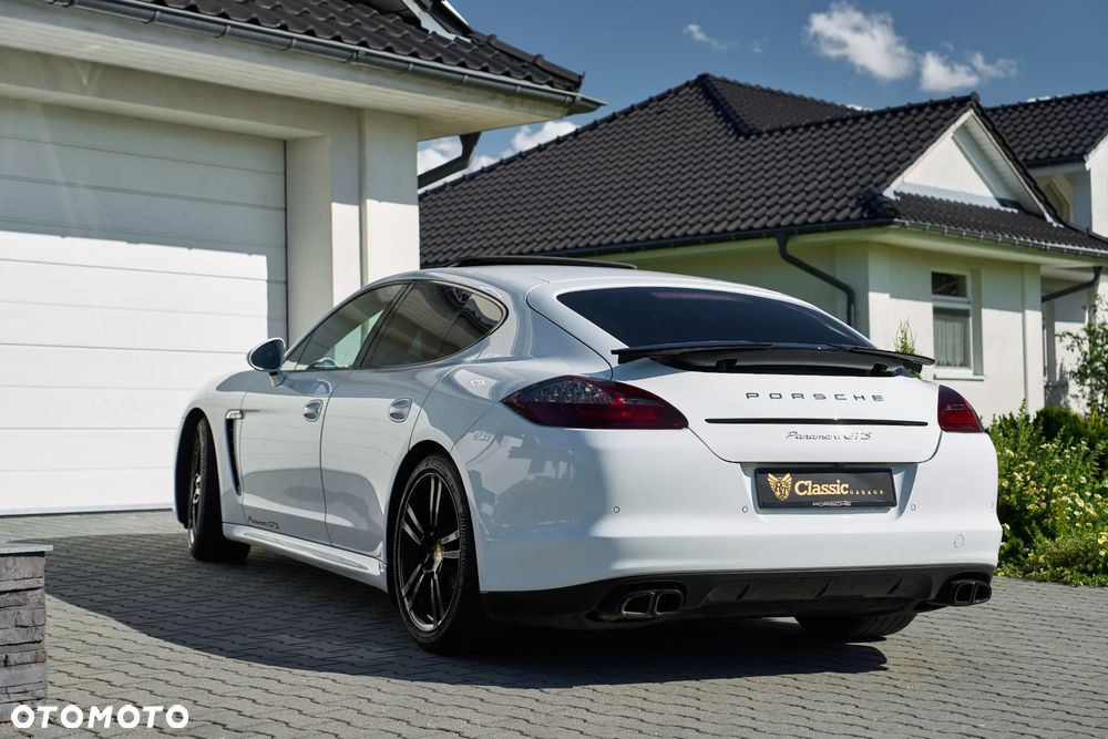 Porsche Panamera GTS - 13