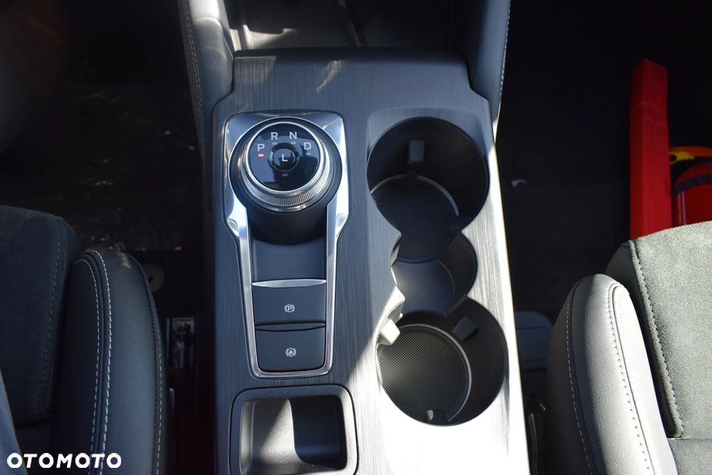 Ford Kuga 1.5 EcoBoost FWD ST-Line X - 12