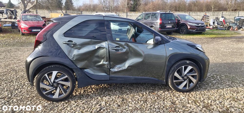 Toyota Aygo X 1.0 VVT-i Executive CVT - 12